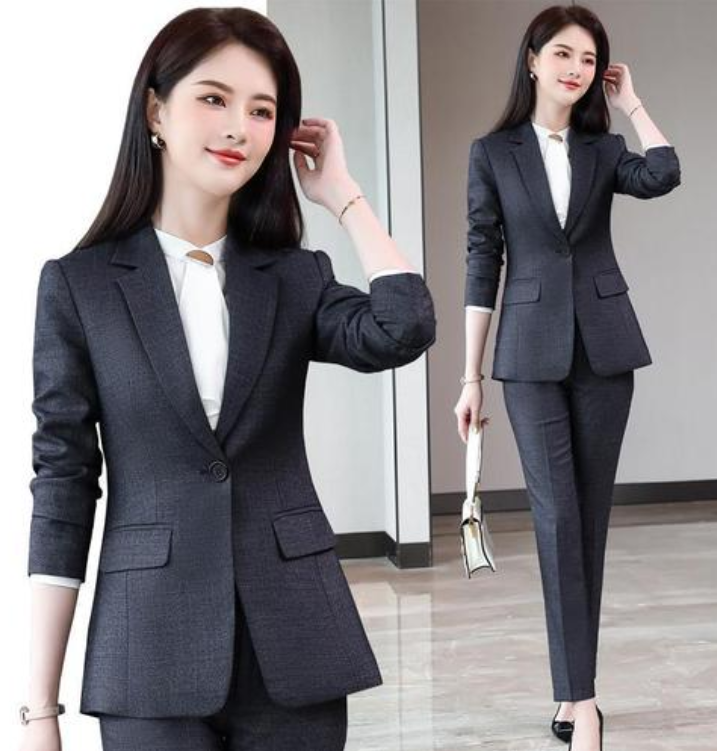 穿西裝配短裙，擋不住少女身材