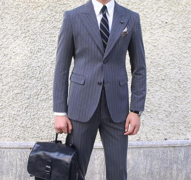 制作西服的面料有哪些主要類型？