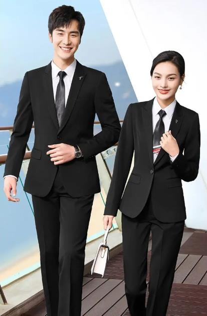 人們選擇西服定制的原因有很多，以下是一些可能的原因：